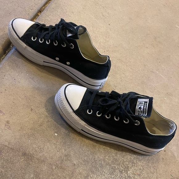 Converse size 8.5 - Picture 3 of 6